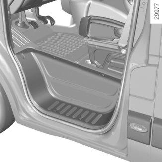 Akun varaustila voi laskea etenkin, jos: ajat lyhyitä matkoja ajat kaupungissa lämpötila laskee auto pysähtyneenä, moottori sammutettuna.