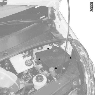 SULAKKEET (4/5) 56 C 7 4 5 4 2 3 C Sulakerasian asentaminen C Kiinnitä