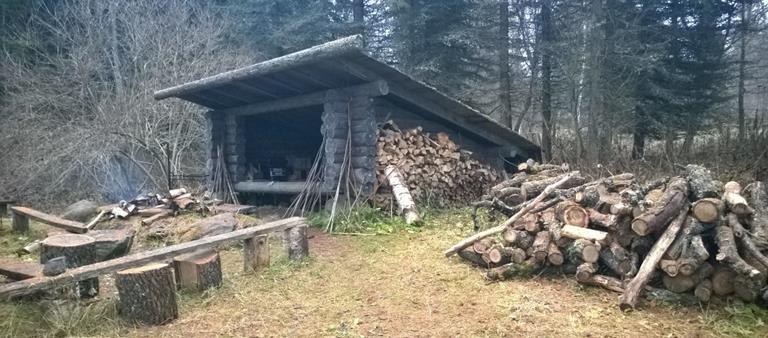 32 Otavan koulutilan laavu Sijainti: Otava, koulutila. Ajo-ohjeet Mikkelistä: Lähde ajamaan Mikkelistä Vanhaa Otavantietä pitkin. Käänny Korpikoskentielle, josta vasemmalle Tokerontielle.