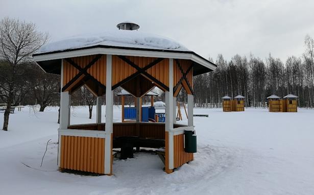 57 Haukivuoren sataman keittokatos Sijainti: Haukivuoren satama, Haukivuori. Aja Raamitietä pitkin rantaan saakka. Koordinaatit: 62 00.