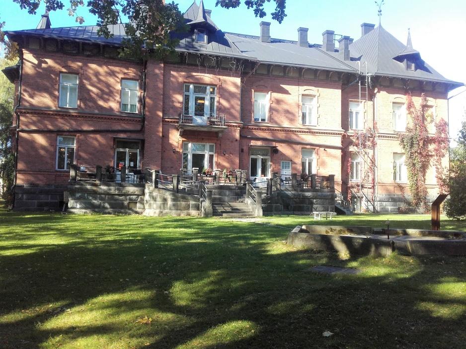 ryhmissä.
