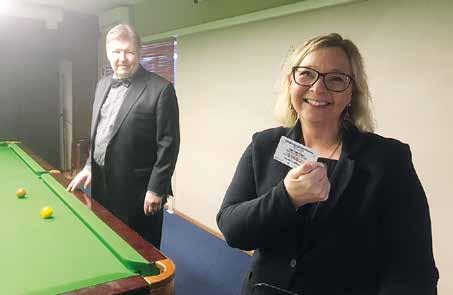 Kansainväliseksi snooker-tuomariksi yhdessä yössä Noin vuosi sitten (toukokuussa 2017) suoritin snooker-tuomarin 3-tason tuomaritutkinnon muutaman muun kokelaan kanssa Turun Aura-biljardin salilla.