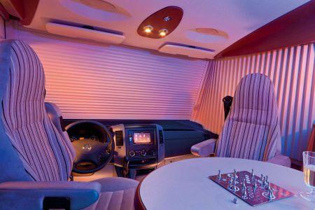 Valmius kolmannelle ja neljännelle istumapaikalle on asennettu HYMER DuoMobil 634 -malliin jo tehtaalla.