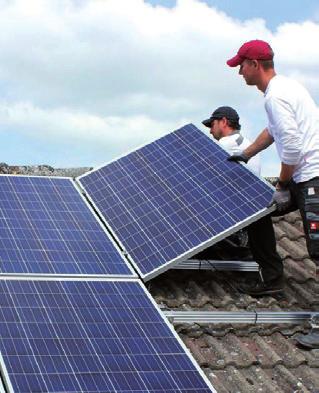Tuotteet Solarwatt MyReserve akusto Solarwatt MyReserve-sähkövarasto on yhdistettävissä normaaliin invertterijärjestelmään, jolloin tuotantoaikana voidaan oman
