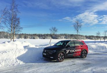 TALVIRENKAAT Tuuma Koko RF LI SS Pintamalli Käyttöympäristö Fuel Wet Noise Wave 80-Profiili 145/80R13 75 Q IG60 E F 71 2 99,09 122,87 13 155/80R13 79 Q IG50+ E F 71 2 98,78 122,49 165/80R13 83 Q IG60