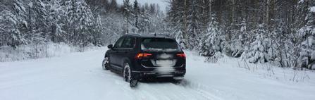 TALVIRENKAAT Tuuma Koko RF LI SS Pintamalli Käyttöympäristö Fuel Wet Noise Wave 55-Profiili jatkuu 215/55R18 95 Q IG50+ E F 72 2 213,32 264,52 99 Q IG60 C F 71 2 256,34 317,86 225/55R18 98 Q G075 F F