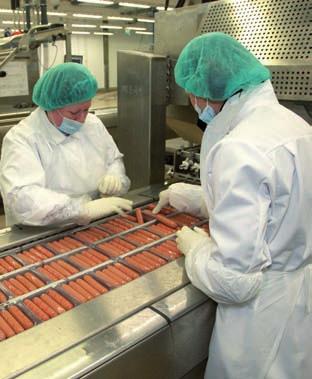 Perustan turvallisuudelle luovat henkilöstön osaaminen, tuotantoympäristön hygienia, hygieeniset työtavat ja katkeamaton kylmäketju.