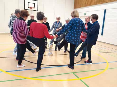 Seniorit * Voimaa vanhuuteen -ryhmät ovat erityisen helppoja ryhmiä liikunnan aloittamiseen. Sopii erityisesti yli 75-vuotiaille. KESKIVIIKKO Aika ja paikka Järjestävä taho Reumaliikuntaryhmä 11.