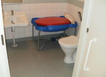 114 Wc:stä voisi saada käyttökelpoisen, jos wc:n mitoittaisi lapselle soveltuvaksi.