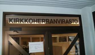 Läpinäkyvällä pinnalla sijaitsevat opastetekstit eivät