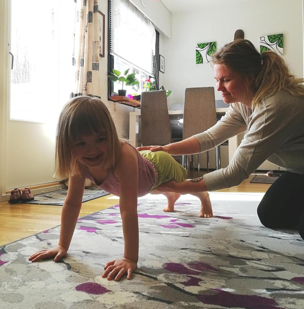 Lankutus Lankuttakaa yhdessä määrätty aika esimerkiksi laskemalla kymmeneen ja haastakaa itsenne uudelleen!