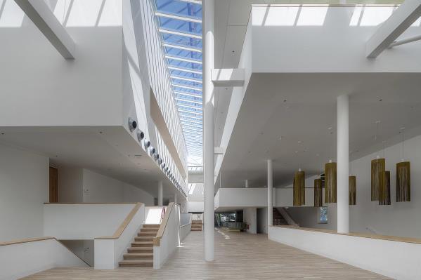 De Nieuwe Kolk kultuurikeskus, Assen, Holland (2a - arhitektuur) Arhitekt: De Zwarte Hond Suurejooneline