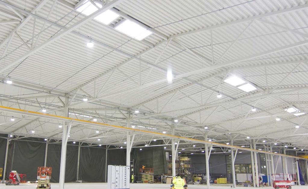 VALAISTUS PALVELUNA 7 Valaistus kokonaisvaltaisena palveluna Energiatehokkuutta sekä mittavia kustannussäästöjä Tämän helpommaksi ja kannattavammaksi älykkään ledvalaistuksen hankinta ei voi enää