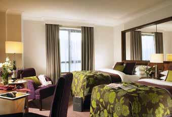 Irlantilainen aamiainen. Osoite: Camden Street, Dublin 2 Puhelin: +353 1 475 9666 Internet: www.camdencourthotel.