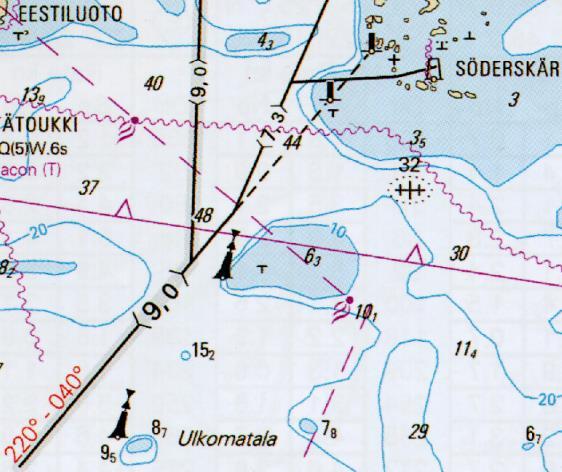 4. Ylität 9,0 m väylän, jonka linjamerkit ovat Söderskärin länsipuolella ja suunnit yhdyslinjan varakompassilla kompassisuuntimassa 039. Varakompassi näyttää kompassisuuntaa 130.