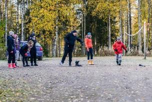 Iltarukoukset toimitettiin tunnelmallisesti kynttilänvalossa. Nuorten aikuisten viikonloppu toteutettiin 5.-7. lokakuuta jo toista kertaa Pyhäkankaan leirikeskuksessa.