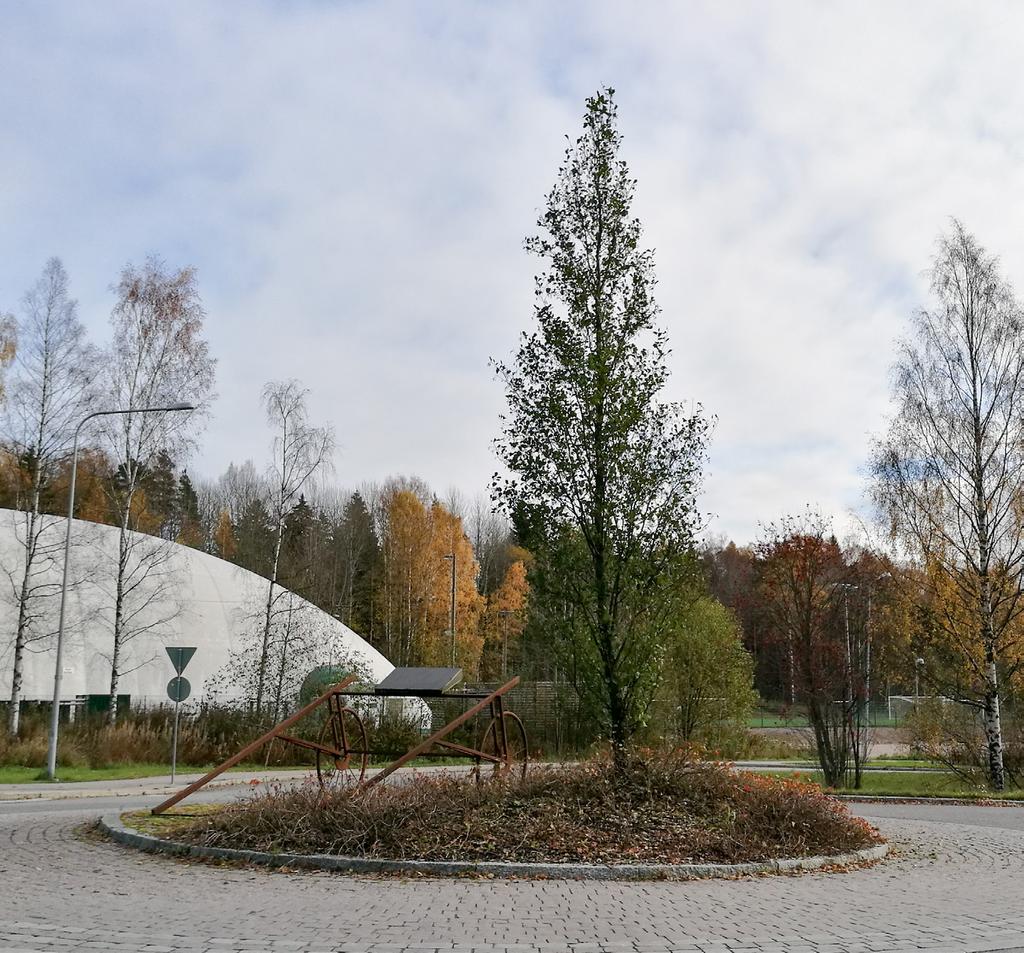 nh-klu / Rentmistohje Juliset viherlueet Juliset viherlueet toimivt lueen uluväylinä, viristysioin j osin toiminnllisin ymäristöinä Eri viherlueill on eriliset roolit oonisuuden osin Puistolueet