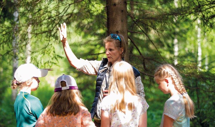 Lapset ja nuoret Haluamme auttaa siinä, että eräperinne siirtyy jälkipolville. Yhdessä kumppaniemme kanssa tuemme eräasioiden kouluopetusta ja ohjaamme lapsia eräharrastuksen pariin.