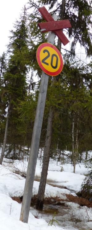 joita sijoitetaan maaston vaihtelevuudesta ja reittilinjauksesta riippuen 50 150 metrin välein.