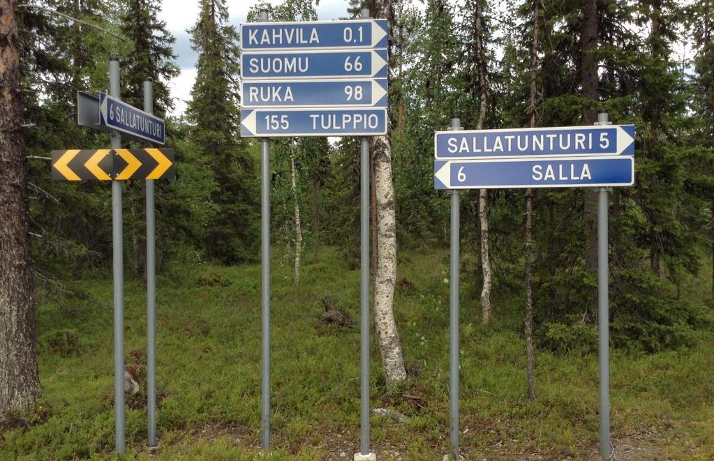 43 Kuvio 12 ja 13. Reittiopasteita 4.7 