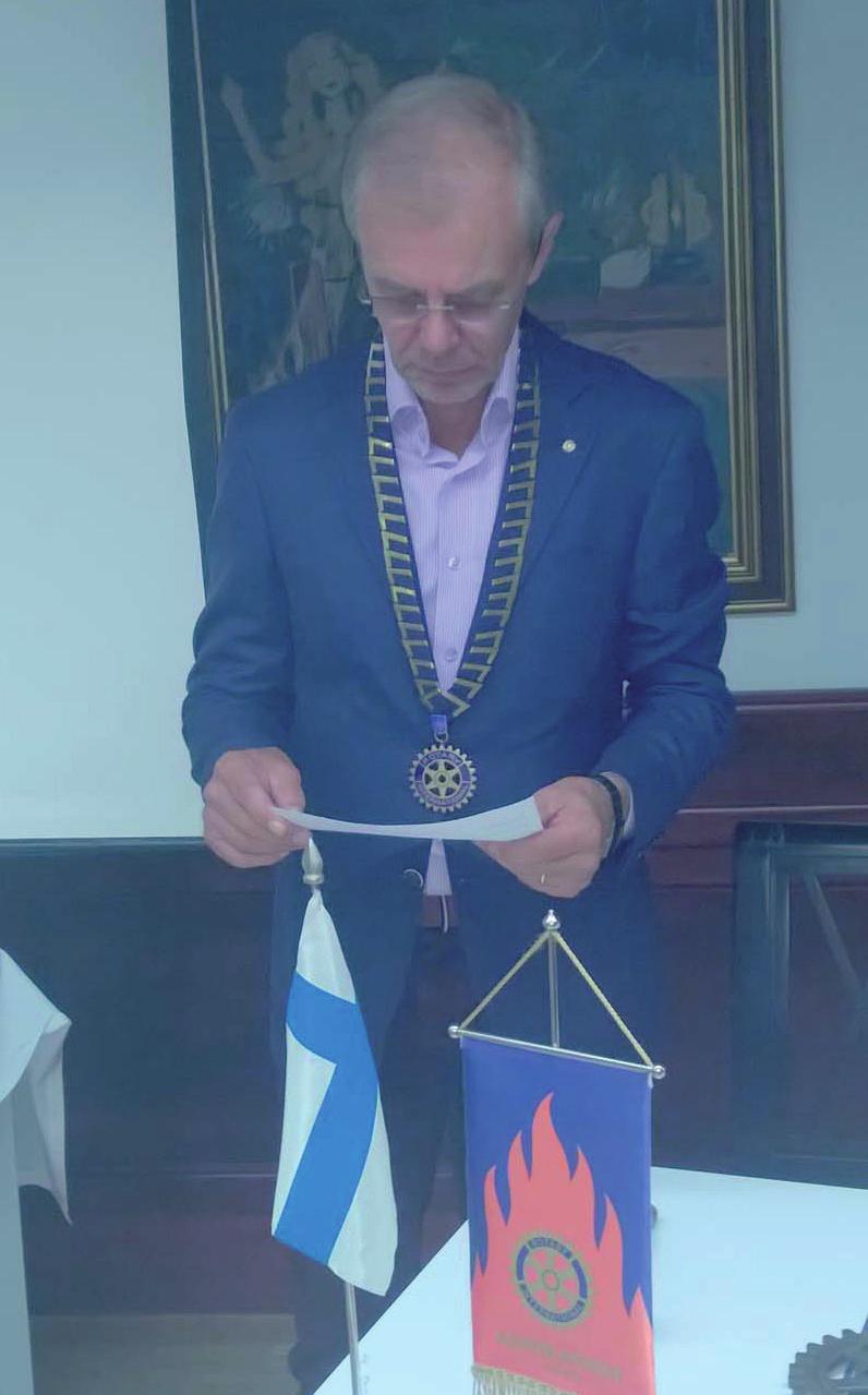 3 Viikkokokous 18.8.2017 Läsnäolo: vieraita 1, omia 21 Uusi rotarivuosi alkoi uuden presidentin Antti Kasin johdolla.