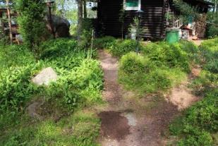 kotiin Ilma 23 ºC, vesi 21 ºC/-45cm Yöllä oli käytävä veneellä löysäämässä köysiä, vene roikkui osittain laiturista aivan vinossa.
