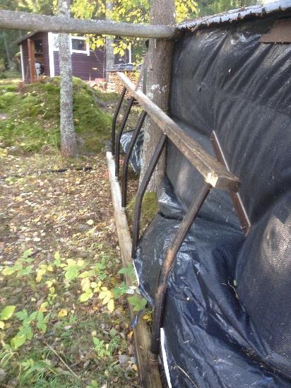Pesin ja tyhjensin ison sadevesisäiliön.