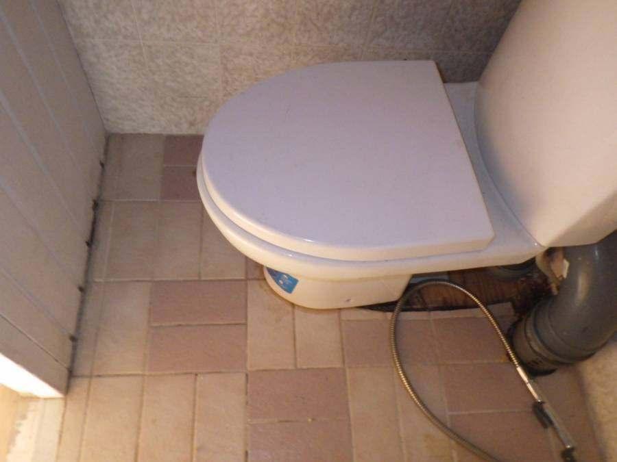17 WC, ALAKERTA ILMANVAIHTO Tilan ilmanvaihto on puutteellinen, katso kohta ilmanvaihto.