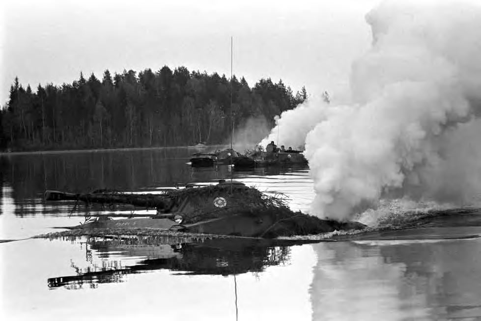 OPERATIIVIS-TAKTINEN TIEDUSTELUTOIMINTA ALUEELLISESSA TAISTELUSSA Merivoimat ja rajavartiolaitos uskoivat, että tiedustelu- ja sissitoimintaan todellisuudessa kykeneviä rannikkojääkäripataljoonia ei