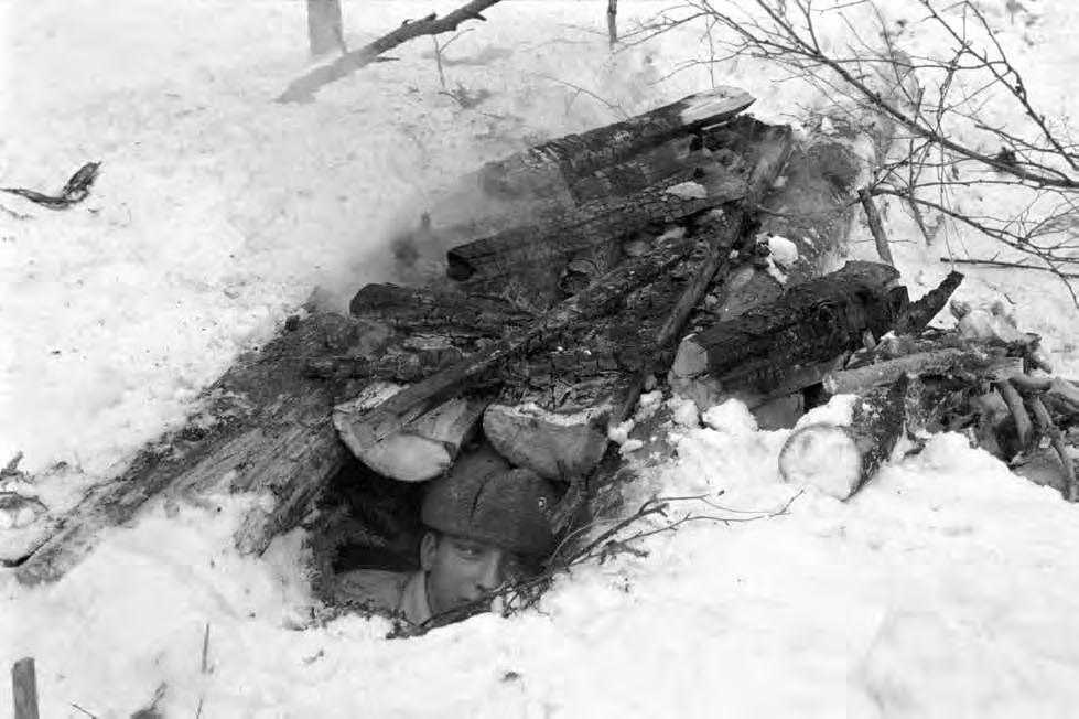 OPERATIIVIS-TAKTINEN TIEDUSTELUTOIMINTA ALUEELLISESSA TAISTELUSSA Tiedustelu- ja sissitoiminnan kokeilutoiminta vietiin toisinaan mielikuvituksen äärirajoille.