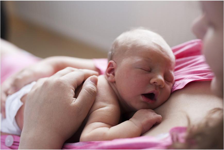 SYNNYTYSKIPU Useimmat äidit aistivat synnytyssupistukset kipuna. Synnytyskipu on uutta luovaa. Sillä on selkeä päämäärä ja tavoite: se tuo vauvaa lähemmäs. Synnytyskipu ei ole jatkuvaa.