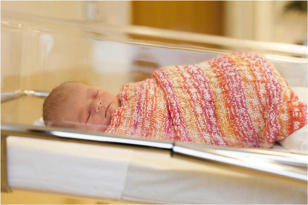 Synnytyksen jälkeen saat kopiot synnytyspapereista. SYNNYTYSKESKUSTELU Synnytyksen hoitanut kätilö käy mahdollisuuksien mukaan katsomassa osastolla sinua.