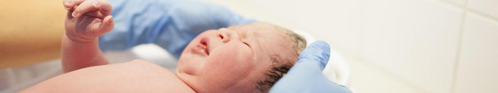 Tarkastuksessa lääkäri arvioi vauvan yleisvointia, kokoa ja käyttäytymistä raskauden kestoon