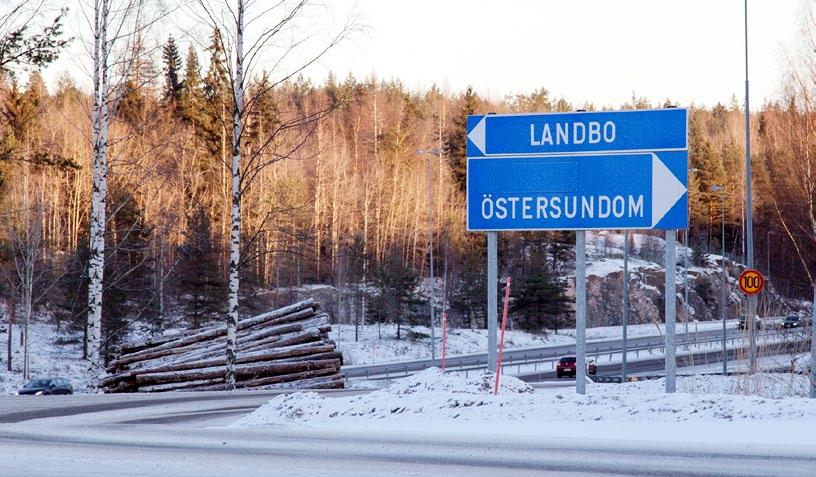 3. ÖSTERSUNDOMIN ALUEEN MAAKUNTAKAAVAN TAVOITTEET 18 Östersundomin maakuntakaavalla tarkistetaan, täydennetään ja yhdenmukaistetaan Uudenmaan ja Itä-Uudenmaan voimassa olevia maakuntakaavoja