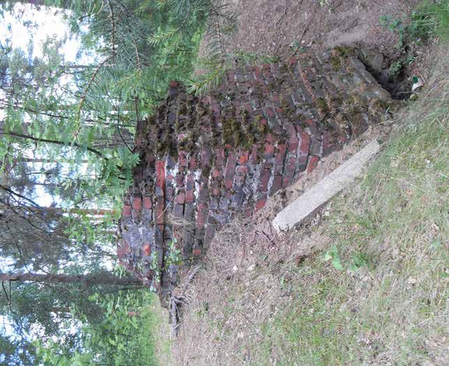 32 D Vanha apteekkitalo, jossa on ollut asunto yläkerrassa ja