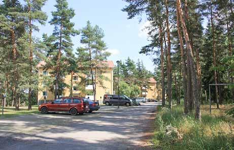 Olympiakasarmi on kaksiosainen ja nimensä