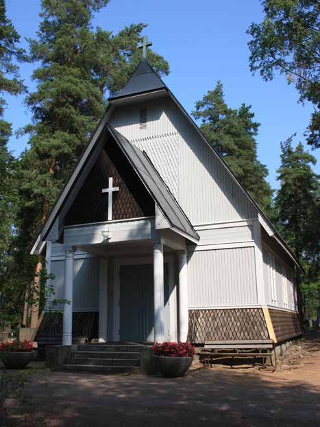 Hautausmaalla olevan, vuonna 1910 rakennetun rankarakenteisen siunauskappelin 115 (45a; luokka 1) on suunnitellut arkkitehti E.A. Kranck 116.