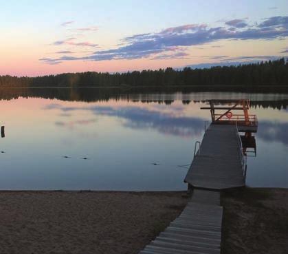 Tunnetuin niistä Piesalakylän lintutorni sijaitsee avonaisen peltoaukean keskellä (Mataraniementie 13). Tornista voi tarkkailla peltoaukean linnustoa (esim.