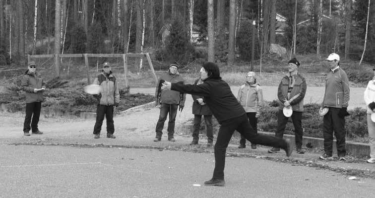 Tutustuminen polkujuoksun saloihin Polkujuoksu on mukava tapa tutustua lähimetsän polkuihin ja rento tapa harrastaa liikuntaa, joko yksin tai hyvässä seurassa. Torstaina 19.4 klo 17.