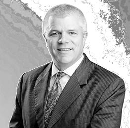 2011) Päälakimies; johtokunnan jäsen, Mandatum Oyj (1998 2001) Johtaja, partneri, Mandatum & Co Oy (1992 1998) Finanssilakiasiat-osaston osastopäällikkö; lakimies, Suomen Yhdyspankki (1982 1992)