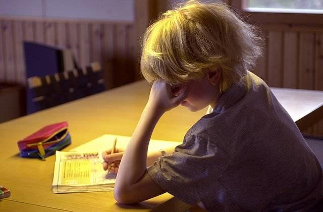Pirkanmaan LAPE Pippurin koulutukset Vauvaverkosto 10.10.2018 klo 12.30-15.30 Tipotie luentosali Monialainen työskentely OT-asiakkuuksissa ja yhteistyöalueen rakenteissa 26.10.2018 (kutsu ja ohjelma liitteenä) Pirkanmaan LAPE-hankkeen loppuseminaari 7.