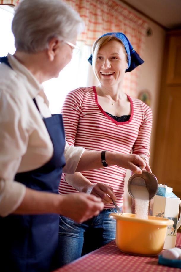 Ruokavalinnoilla ja taidoilla voi vaikuttaa Ruoalla on terveys- ja ympäristövaikutuksia. Yhdessä syöminen lisää hyvää oloa, yhteisöllisyyttä. Ruoan tarjoaminen on rakkauden tarjoamista.