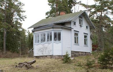 10 (26) Valokuva: Stora Bodön länsirannalla sijaitseva huvila, joka on rakennettu 1889-90. Valokuva: Lilla Bodössä sijaitseva huvila, joka on rakennettu 1870-80-luvulla.