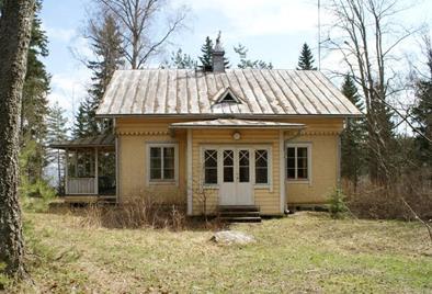 pienmuotoisesta omavarastaloudesta että huvilakulttuurin varhaisvaiheeseen liittyvästä puutarhanhoidosta. Saarten rakennuskanta on rakennustaiteellisesti ja -historiallisesti arvokasta.