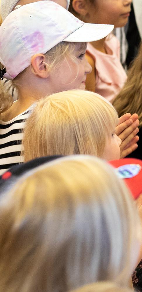klo 18. Kirjana Panteleimon: Tapahtui jouluaattona. Kahvi -ja teetarjoilu. Vetäjänä Veli-Matti Touru. Sari Holapan kirjallisuuspiiri ke 14.11. klo 18. Kirjana Soyinka, Wole: Isara.