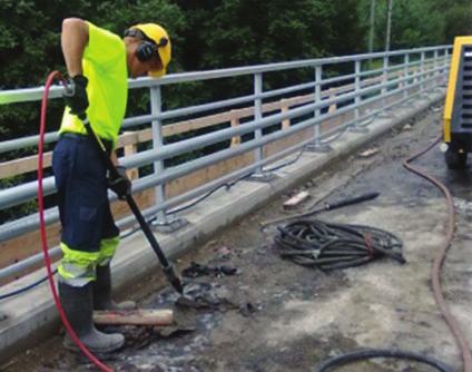 Jos purettu asfaltti kierrätetään uuden asfalttimassan joukkoon, asfaltin purkujäte ei saa sisältää muiden kerrosten purkujätettä (esim. suojabetoni tai eristys).