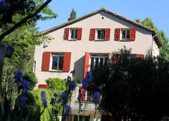 Aikuisten kielikoulu: IS Aix-en-Provence - 30 Avenue des Ecoles Militaires - 13100 Aix-en-Provence Tél : + 33 (0)4 42 93 47 90 AIX EN PROVENCE 2018 Kielikurssin järjestäjä yli 30 vuotta toiminut