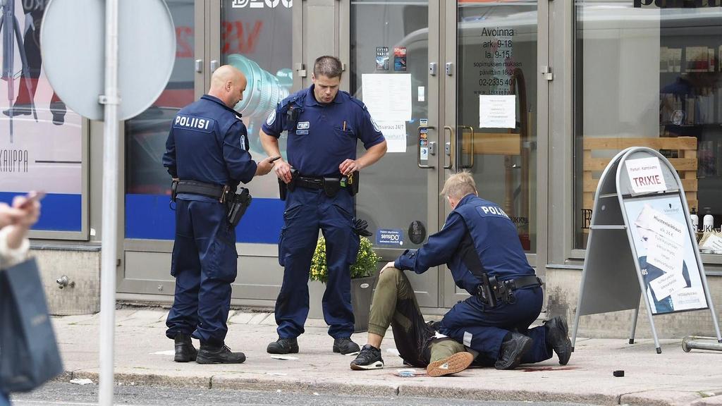 Tietynlainen käyttäytyminen ilmentää ryhmäidentiteettiä.