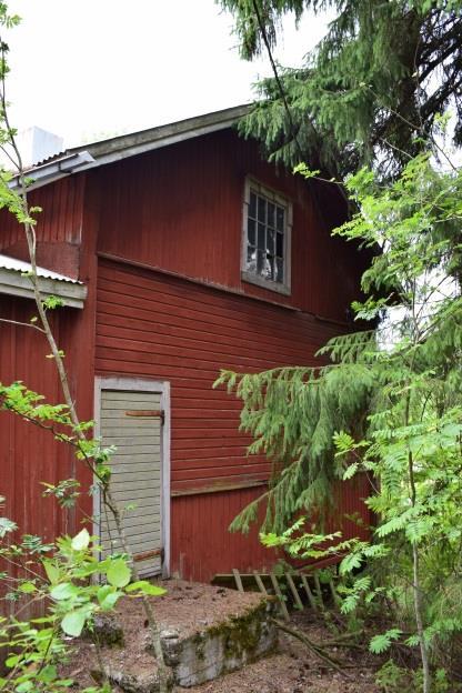 Rakennuksen säilymistä on edesauttanut kuiva rakennuspaikka, korkea ryömintätilainen