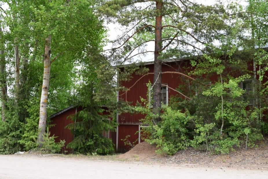kuivakäymälä.